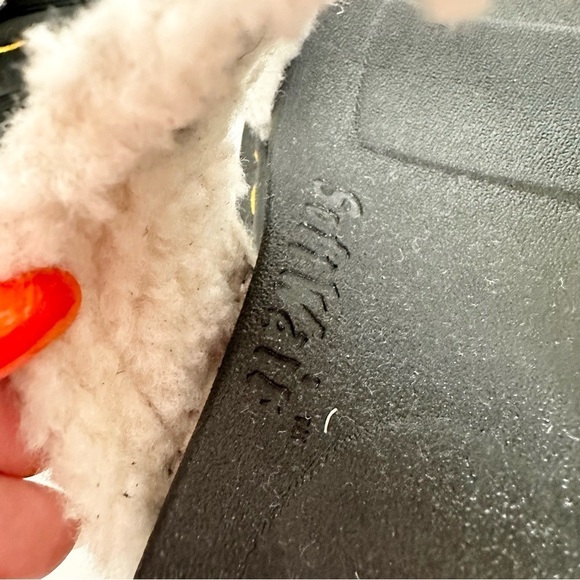 NWT Dr. Martens Myles black leather two-buckle sandals slide fur fleece NIB sz 6 - Picture 12 of 15